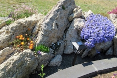 2023-06-21-Bus-Tour-Janice-Currie-3-large-rock-garden