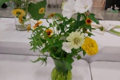 2020-09-06-UN-Fair-flowers-fresh-yellow-white